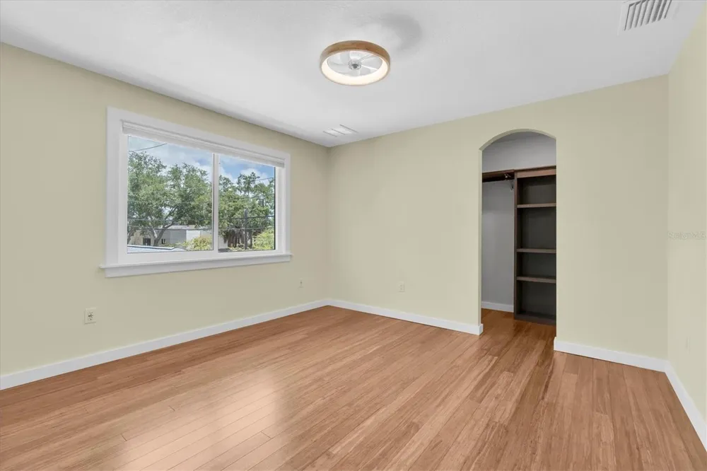 6921 MANGO AVENUE S St Petersburg, FL 33707