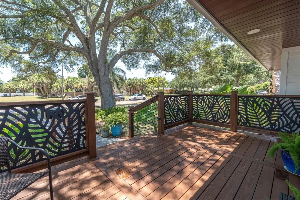 6921 MANGO AVENUE S St Petersburg, FL 33707
