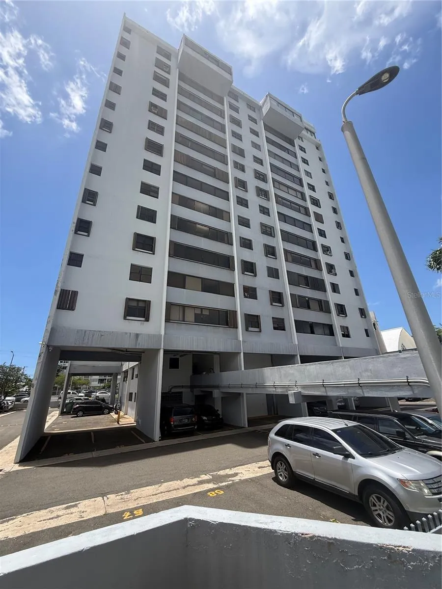 . LAUREL #2306 San Juan, PR 00913