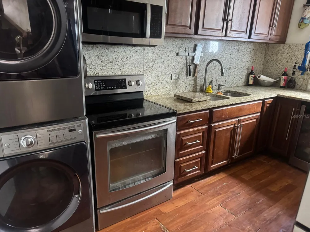 . LAUREL #2306 San Juan, PR 00913
