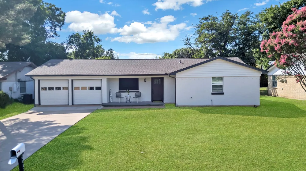6437 Carousel Drive Watauga, TX 76148