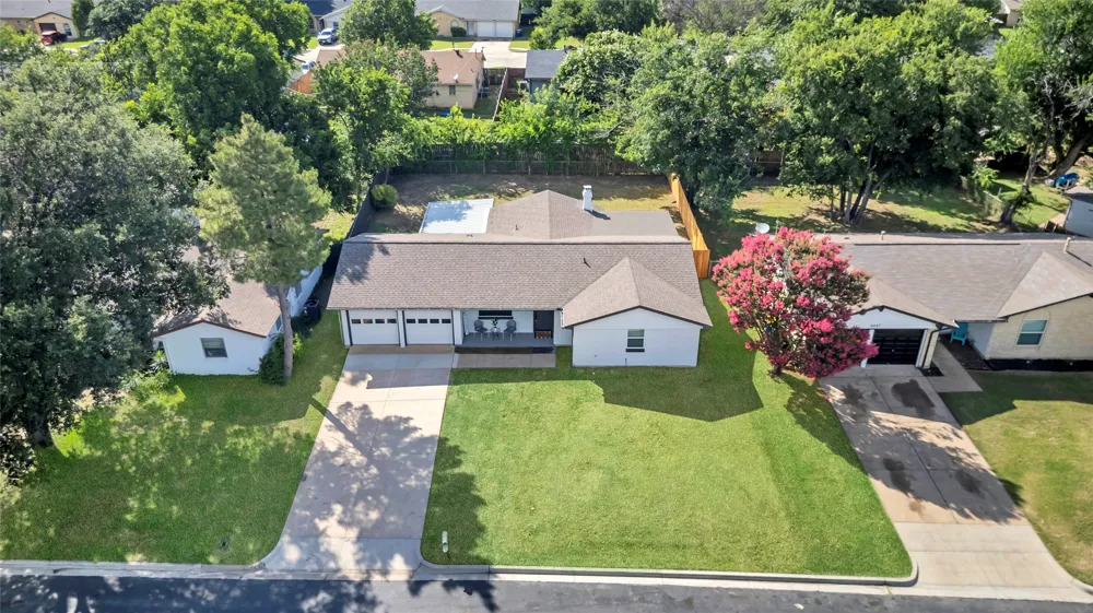 6437 Carousel Drive Watauga, TX 76148