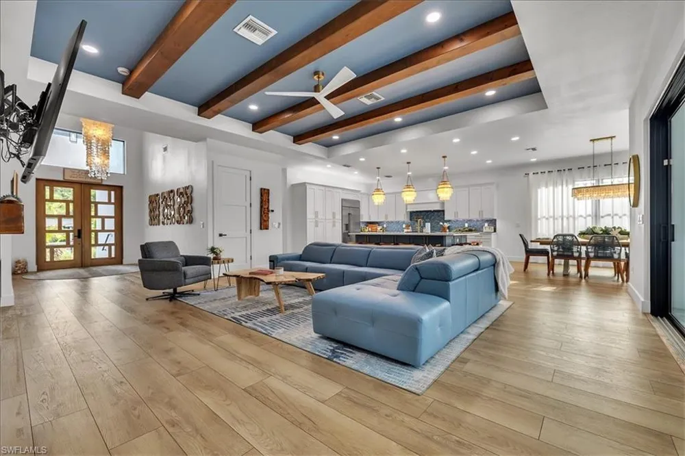 1187 22nd Avenue Naples, FL 34103