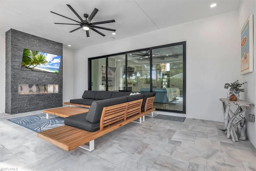 1187 22nd Avenue Naples, FL 34103