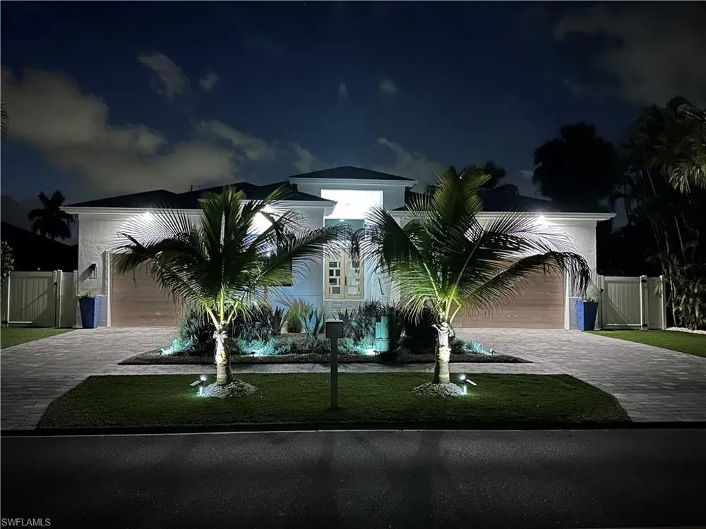 1187 22nd Avenue Naples, FL 34103