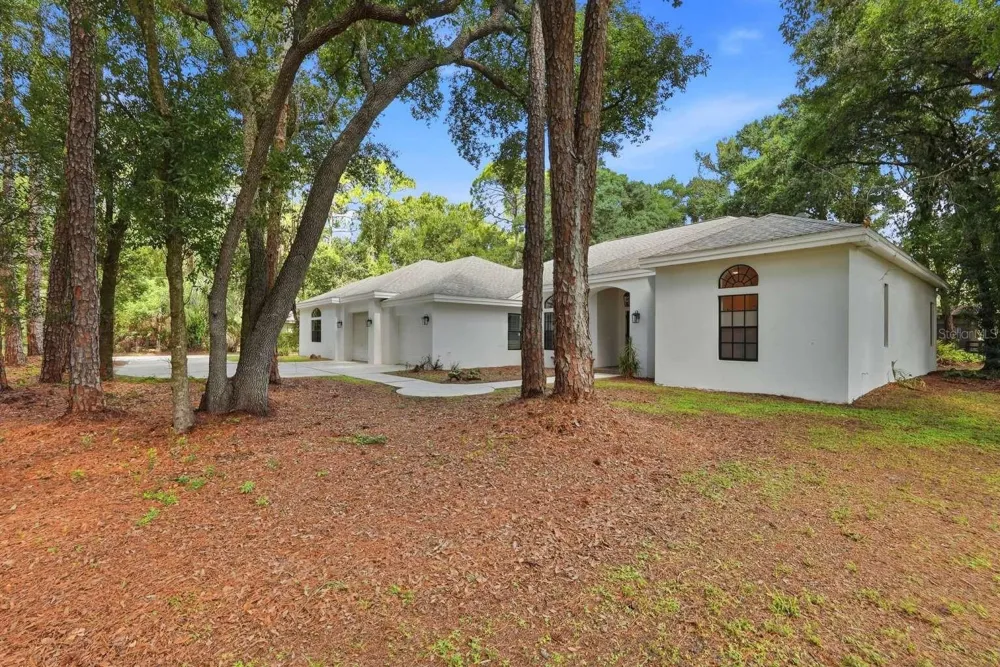 6301 86TH AVENUE Pinellas Park, FL 33782