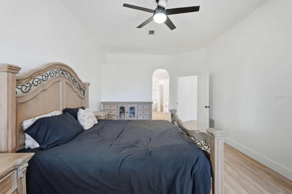 6301 86TH AVENUE Pinellas Park, FL 33782