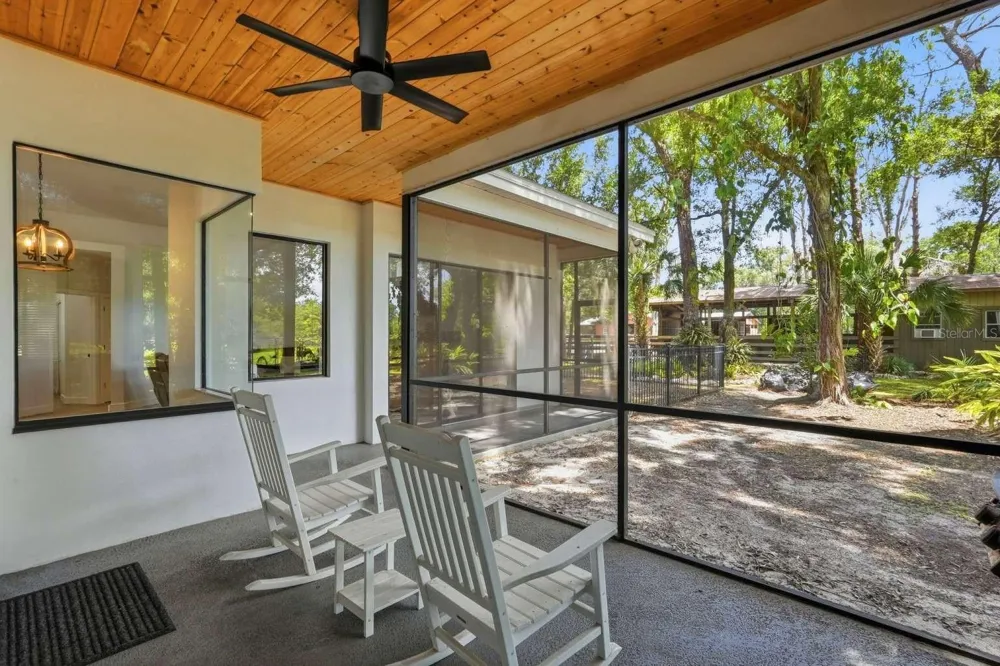 6301 86TH AVENUE Pinellas Park, FL 33782