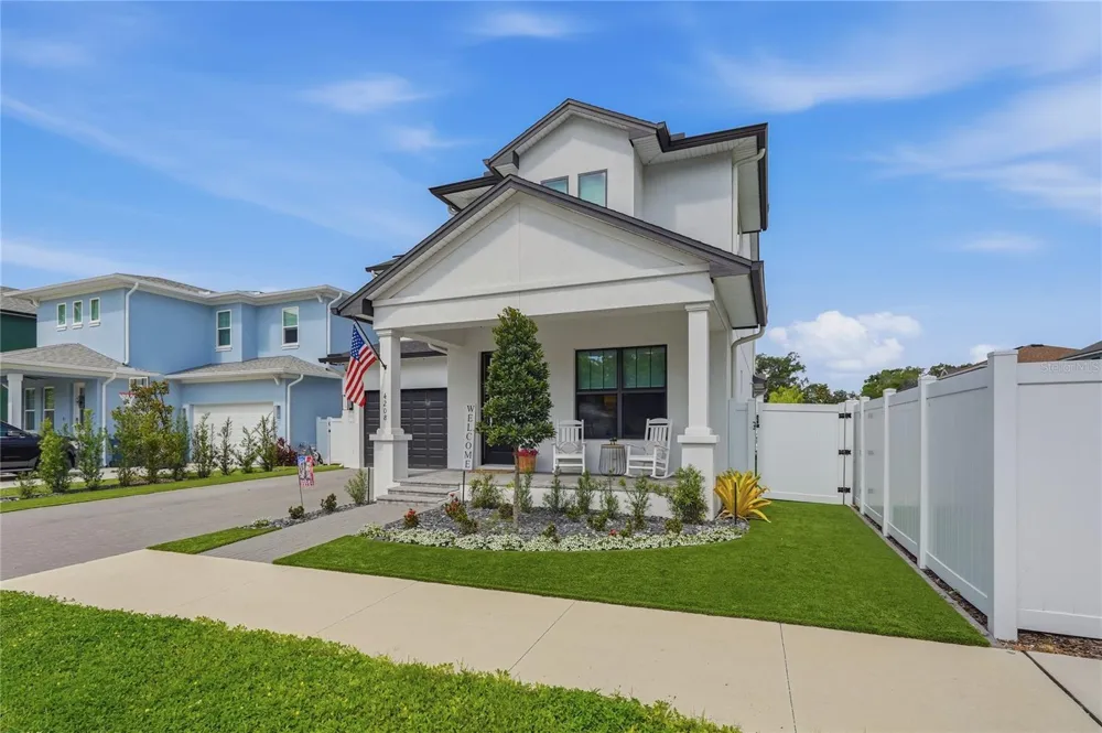 4208 CLEARFIELD AVENUE Tampa, FL 33603