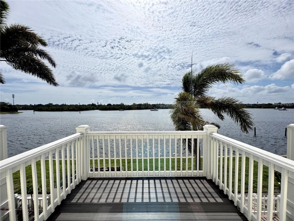 3751 POMPANO DRIVE SE #3751 St Petersburg, FL 33705