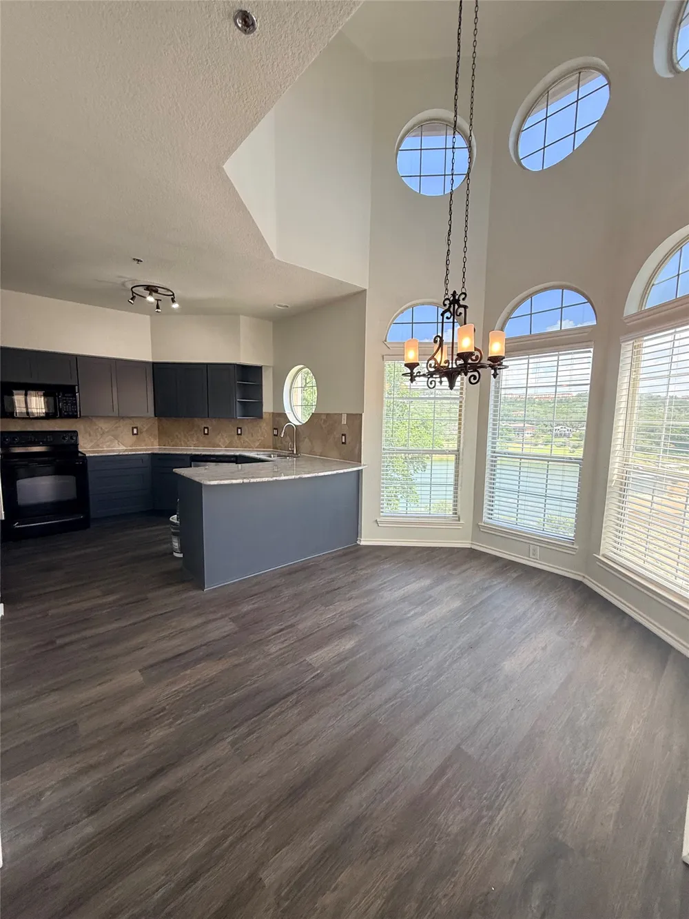 3404 American Drive #1320 Lago Vista, TX 78645