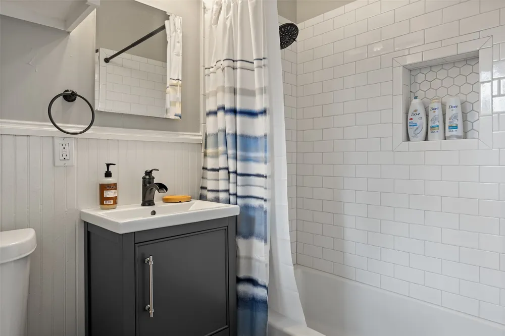 35 Presidio Road Wimberley, TX 78676