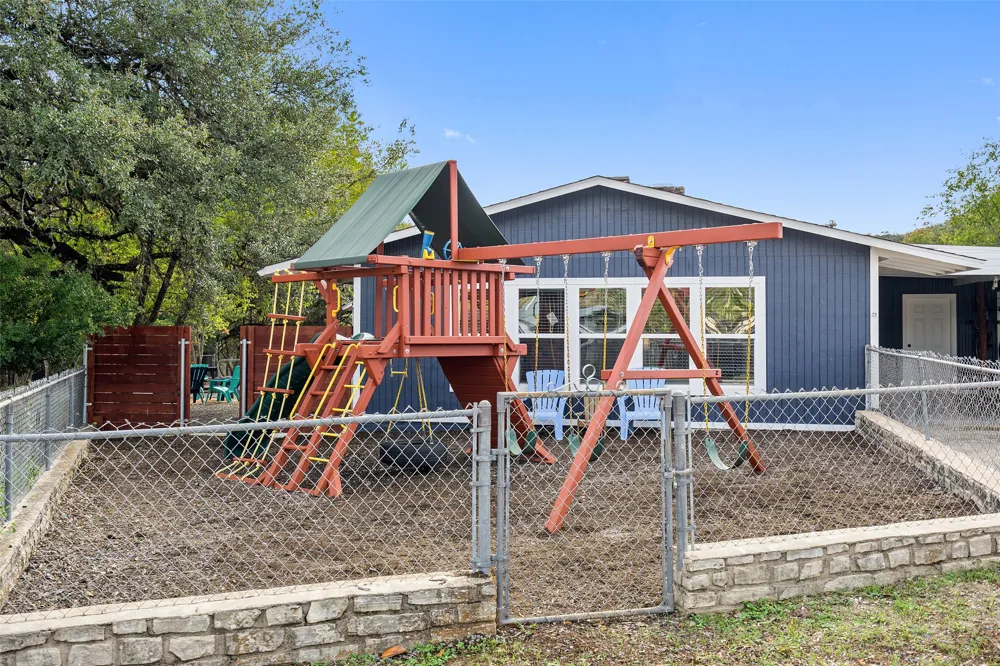 35 Presidio Road Wimberley, TX 78676