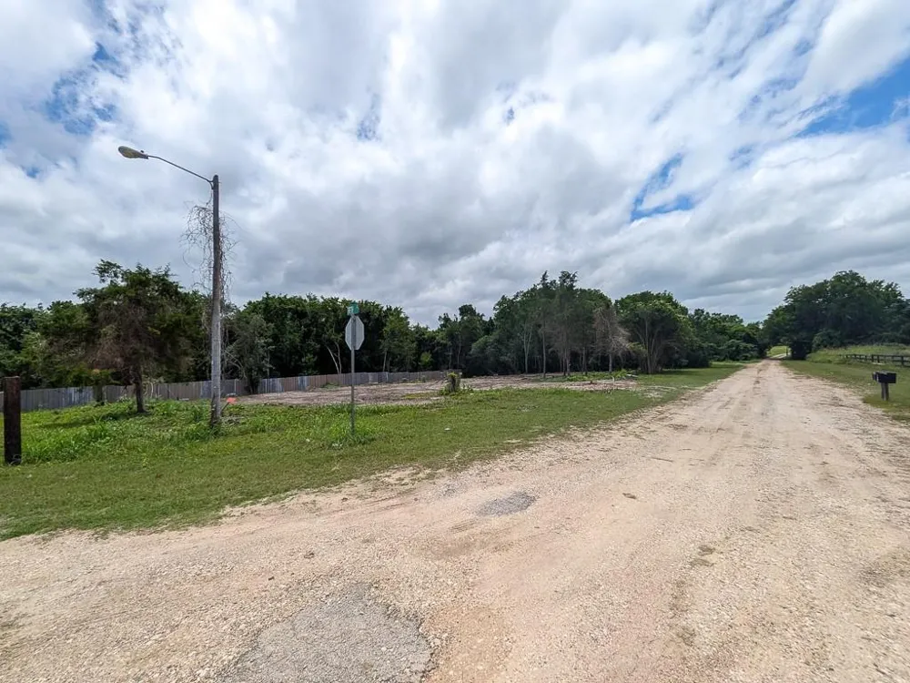 701 E Blackshear Street Navasota, TX 77868