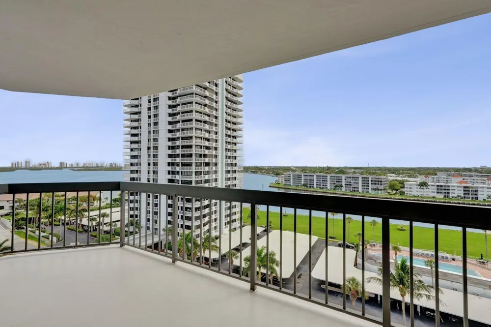 108 Lakeshore Drive #1041 North Palm Beach, FL 33408