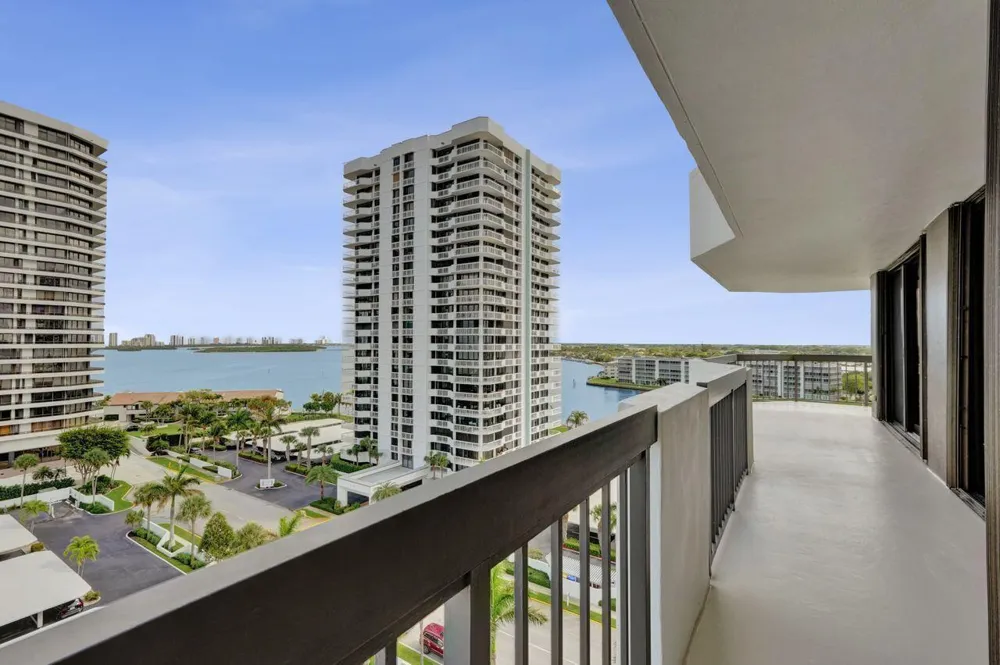 108 Lakeshore Drive #1041 North Palm Beach, FL 33408