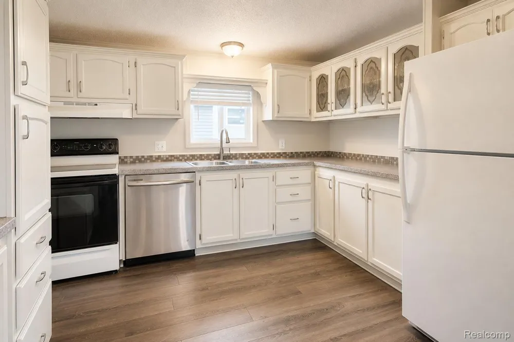 295 Bud Lane Lyon Charter Township, MI 48167