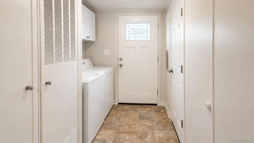 295 Bud Lane Lyon Charter Township, MI 48167