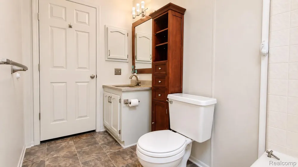 295 Bud Lane Lyon Charter Township, MI 48167