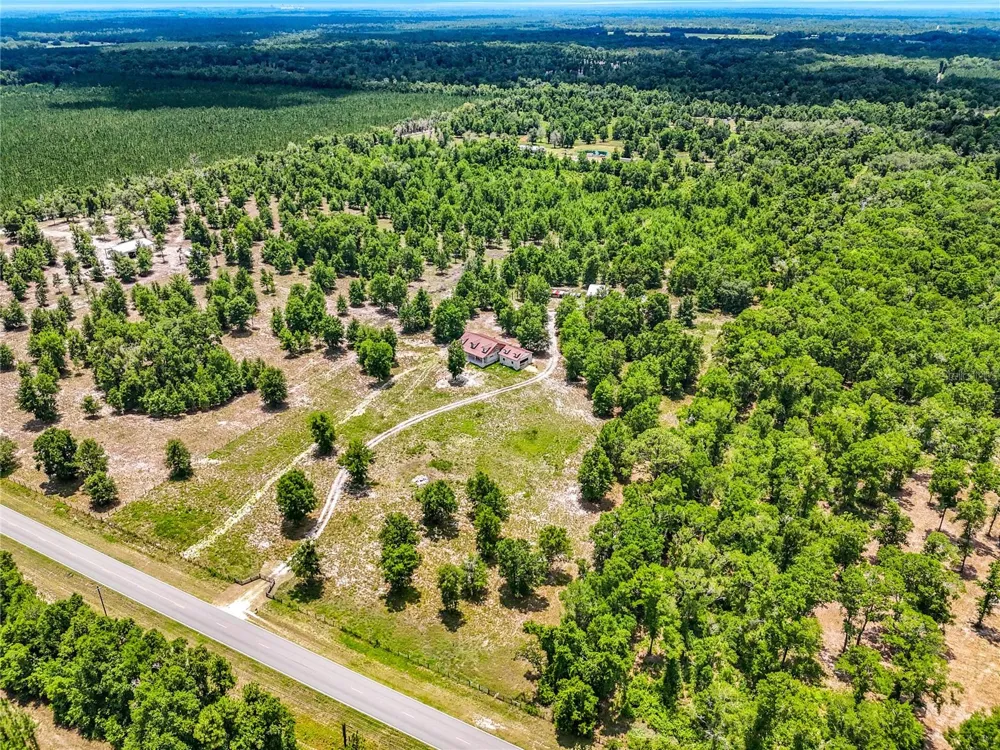 2916 SW ICHETUCKNEE AVENUE Lake City, FL 32024