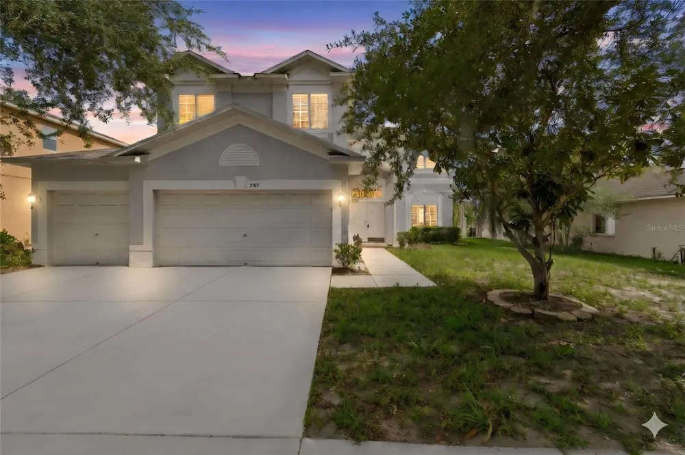 3307 PINE TOP DRIVE Valrico, FL 33594