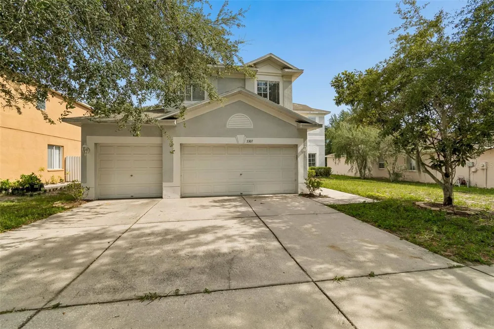 3307 PINE TOP DRIVE Valrico, FL 33594