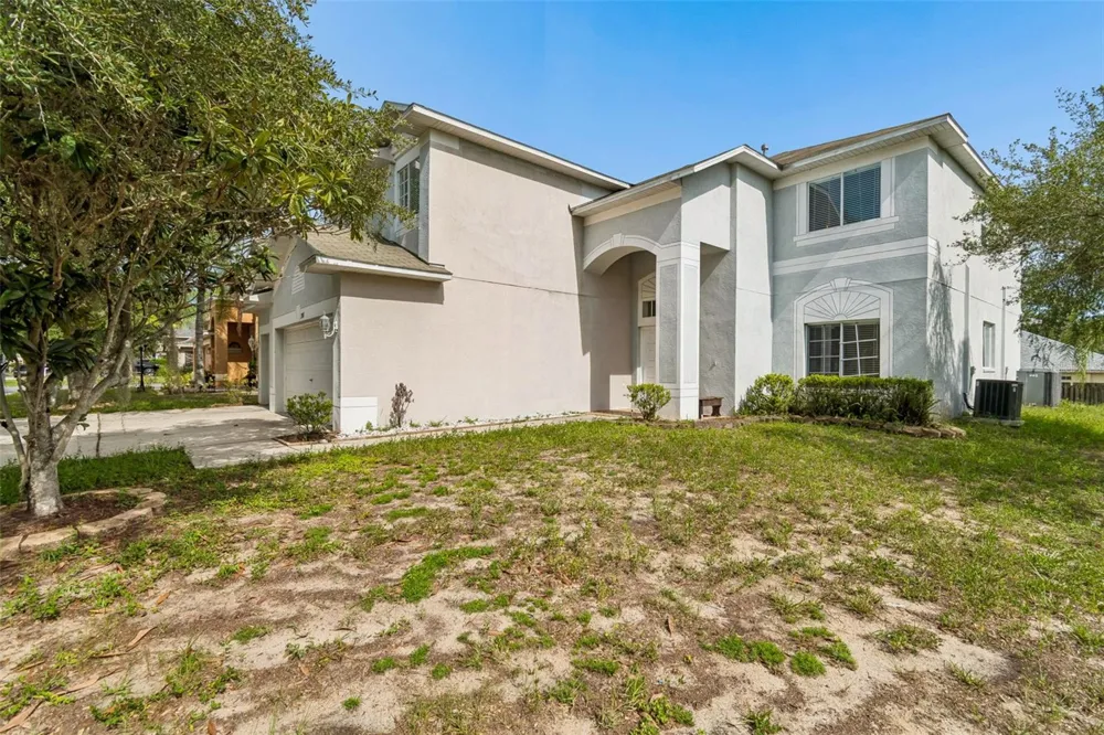 3307 PINE TOP DRIVE Valrico, FL 33594