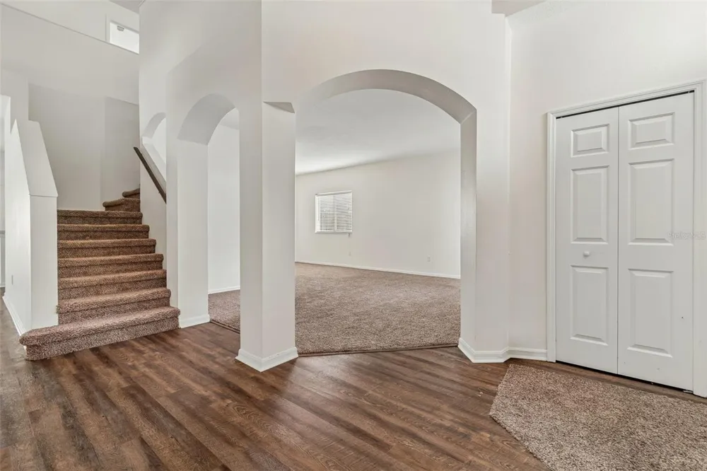 3307 PINE TOP DRIVE Valrico, FL 33594