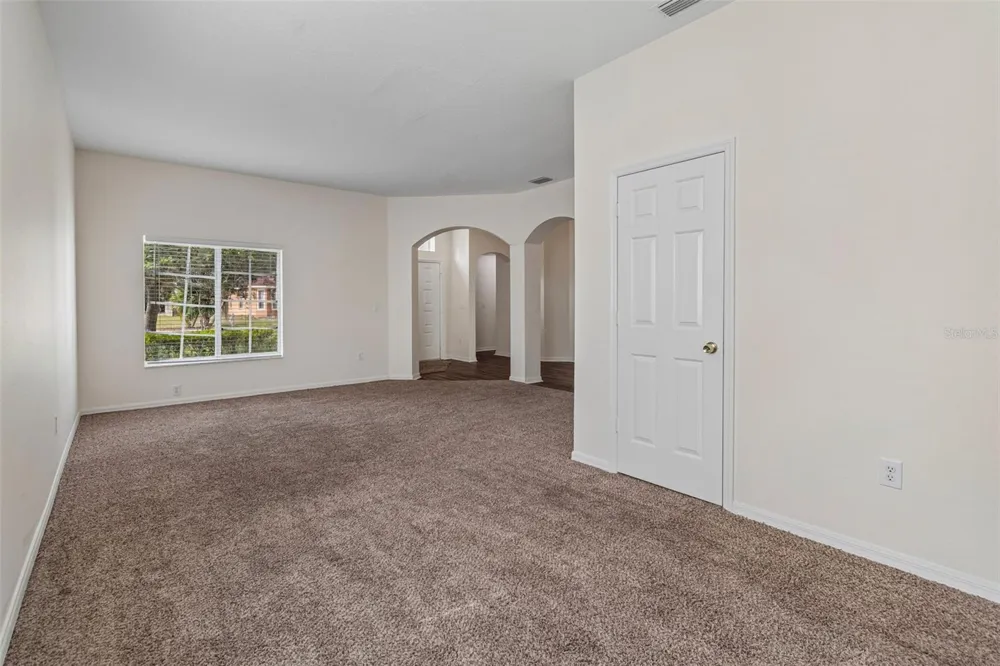 3307 PINE TOP DRIVE Valrico, FL 33594