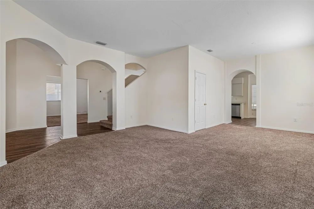 3307 PINE TOP DRIVE Valrico, FL 33594