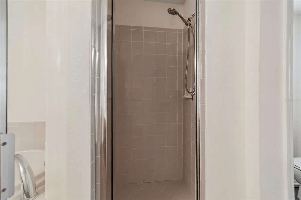 3307 PINE TOP DRIVE Valrico, FL 33594