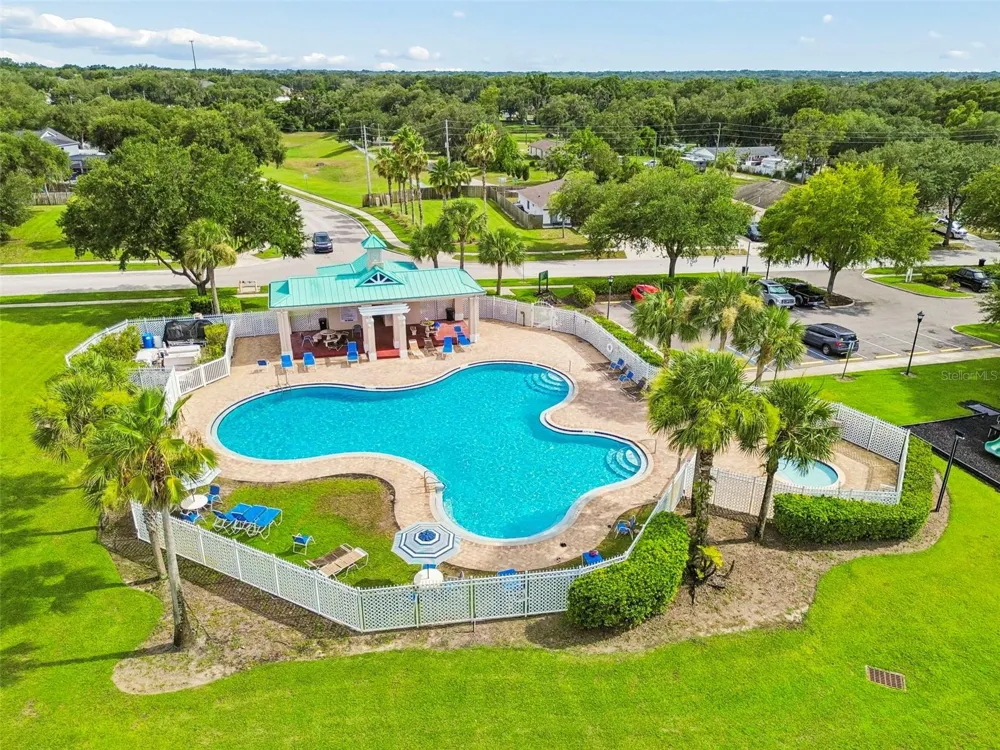 3307 PINE TOP DRIVE Valrico, FL 33594