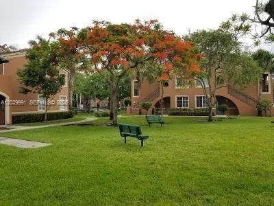 8030 Nob Hill Rd #102 Tamarac, FL 33321