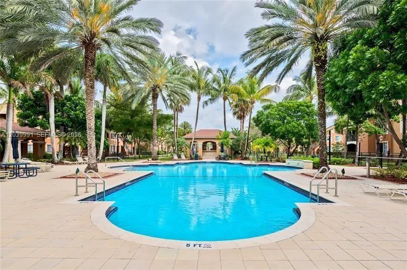 8030 Nob Hill Rd #102 Tamarac, FL 33321