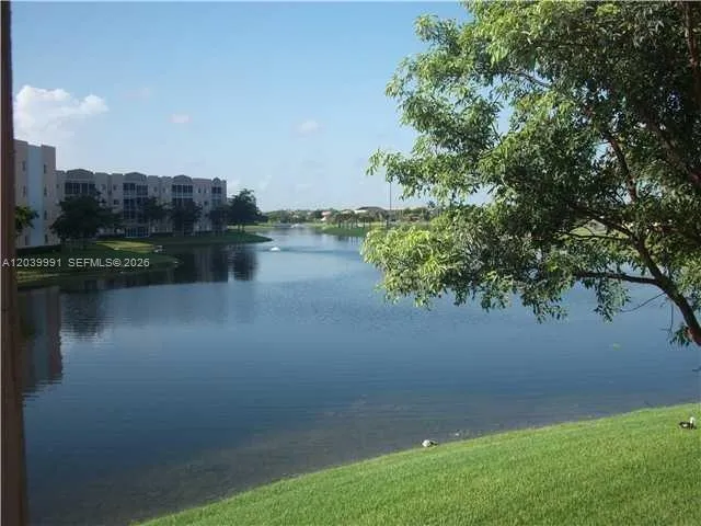 8030 Nob Hill Rd #102 Tamarac, FL 33321