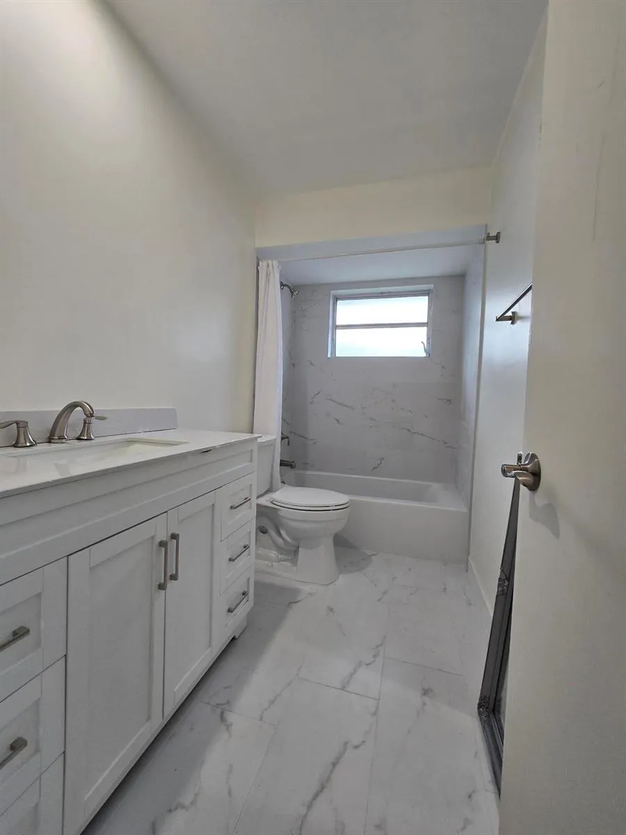 800 Ibis Way #1 North Palm Beach, FL 33408