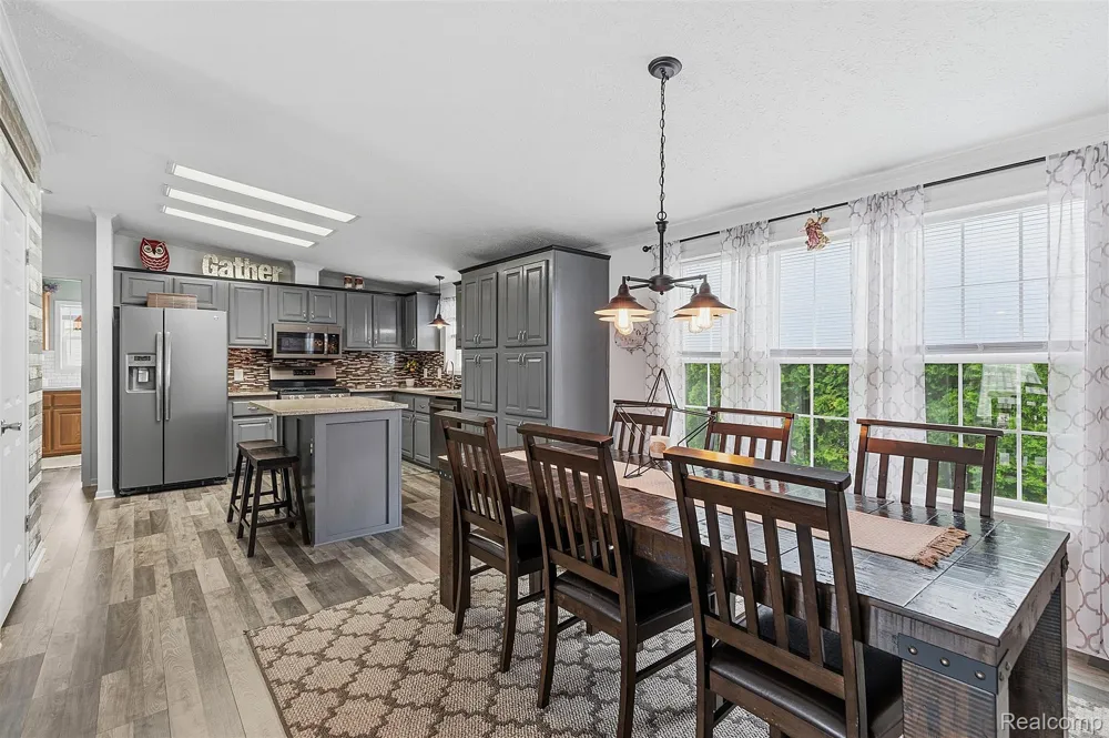57510 Old Red Ln Lenox Township, MI 48048