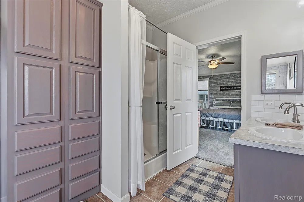 57510 Old Red Ln Lenox Township, MI 48048