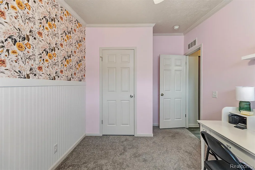57510 Old Red Ln Lenox Township, MI 48048