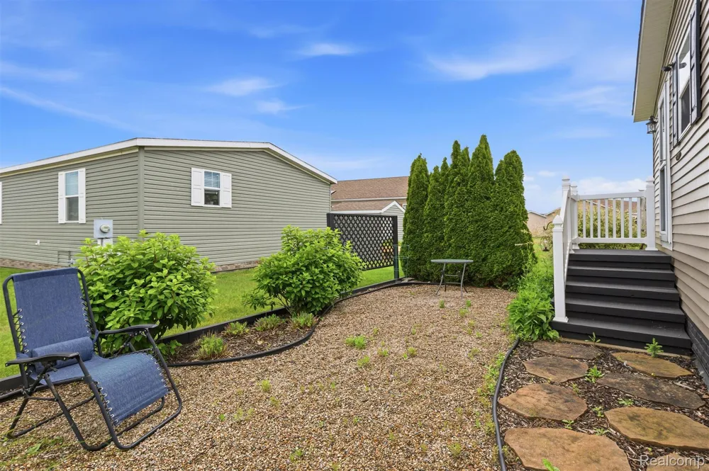 57510 Old Red Ln Lenox Township, MI 48048