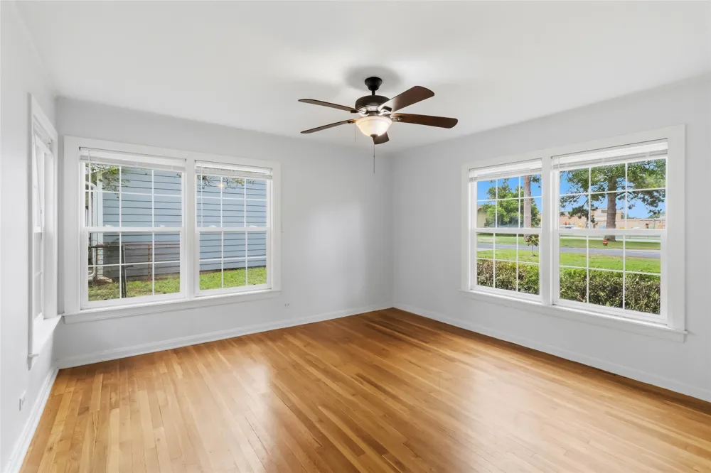 709 NE Tiger Lane Smithville, TX 78957
