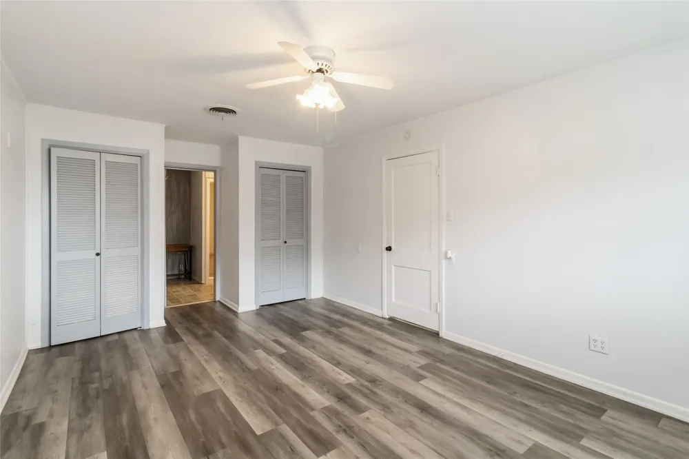 709 NE Tiger Lane Smithville, TX 78957