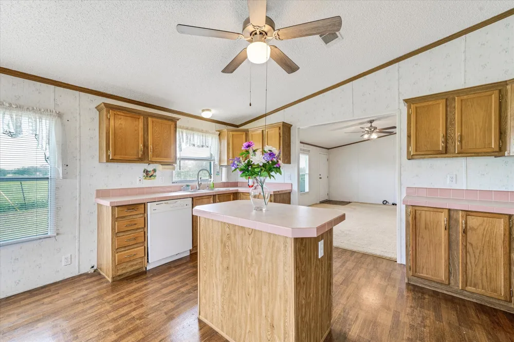 14858 Fm 1322 Luling, TX 78648
