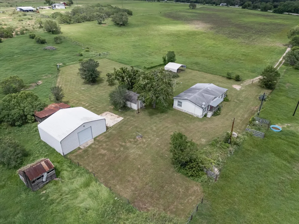 14858 Fm 1322 Luling, TX 78648