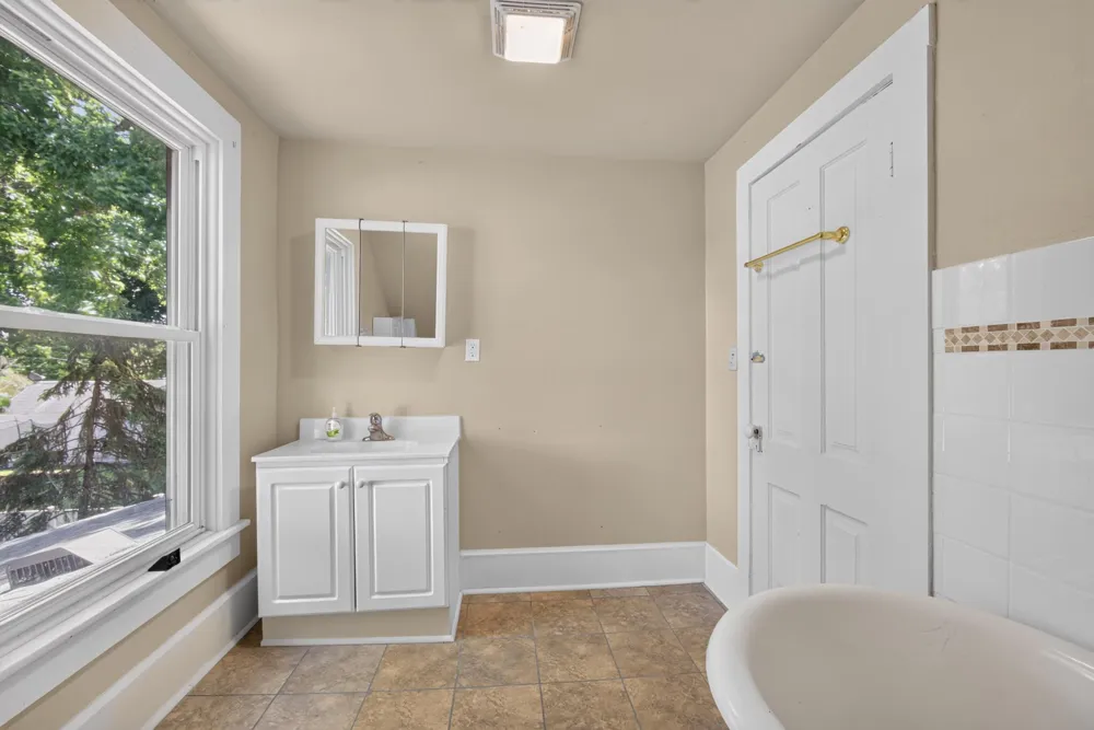 317 S 4th Street Le Sueur, MN 56058