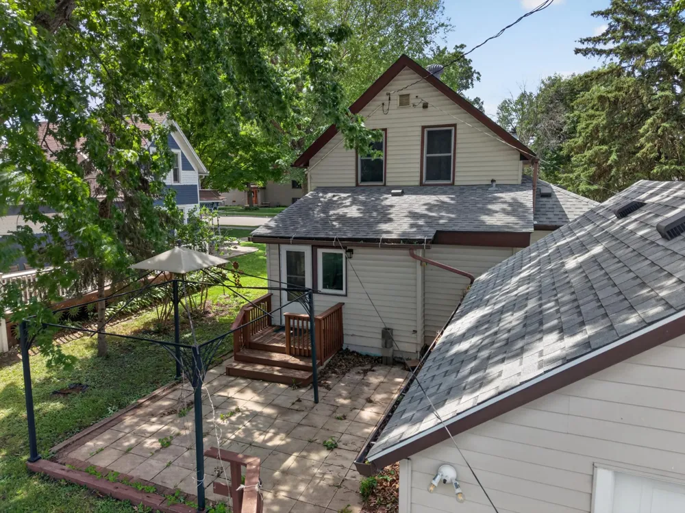 317 S 4th Street Le Sueur, MN 56058
