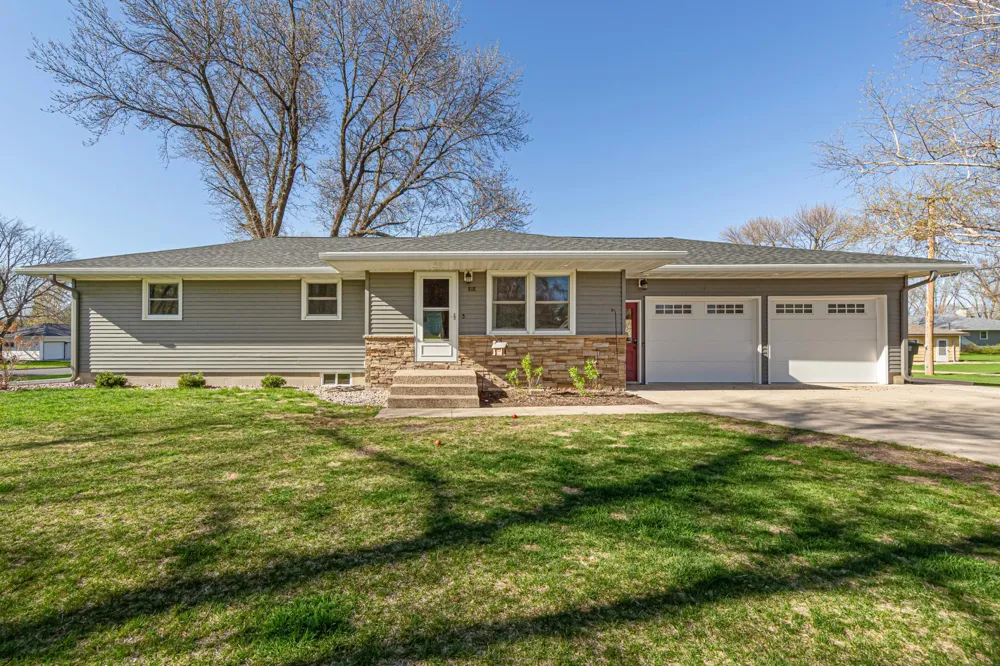 818 Lincoln Avenue Gaylord, MN 55334