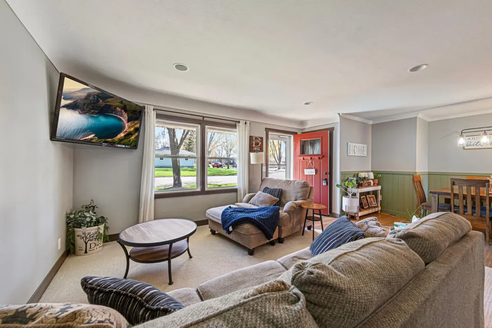 818 Lincoln Avenue Gaylord, MN 55334