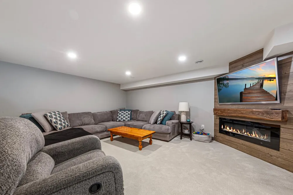 818 Lincoln Avenue Gaylord, MN 55334
