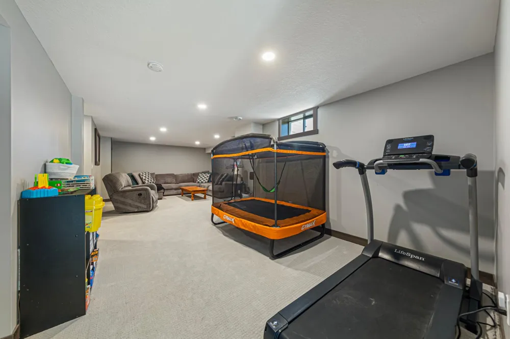 818 Lincoln Avenue Gaylord, MN 55334